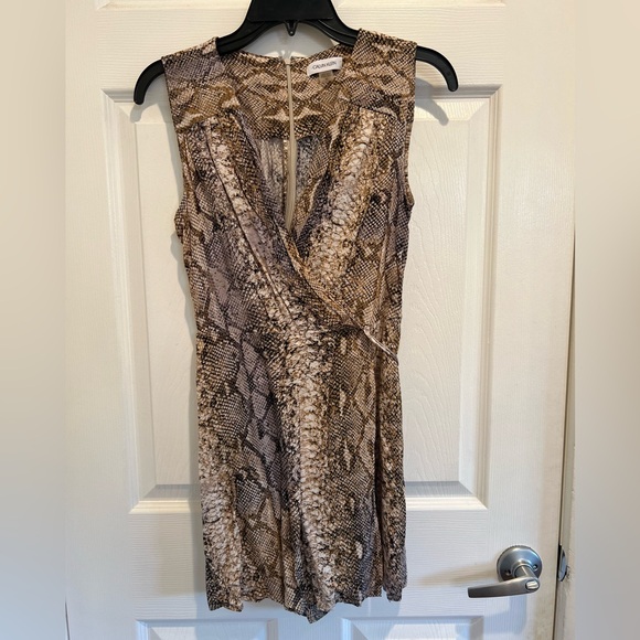 Calvin Klein V Neck Romper - Picture 3 of 8